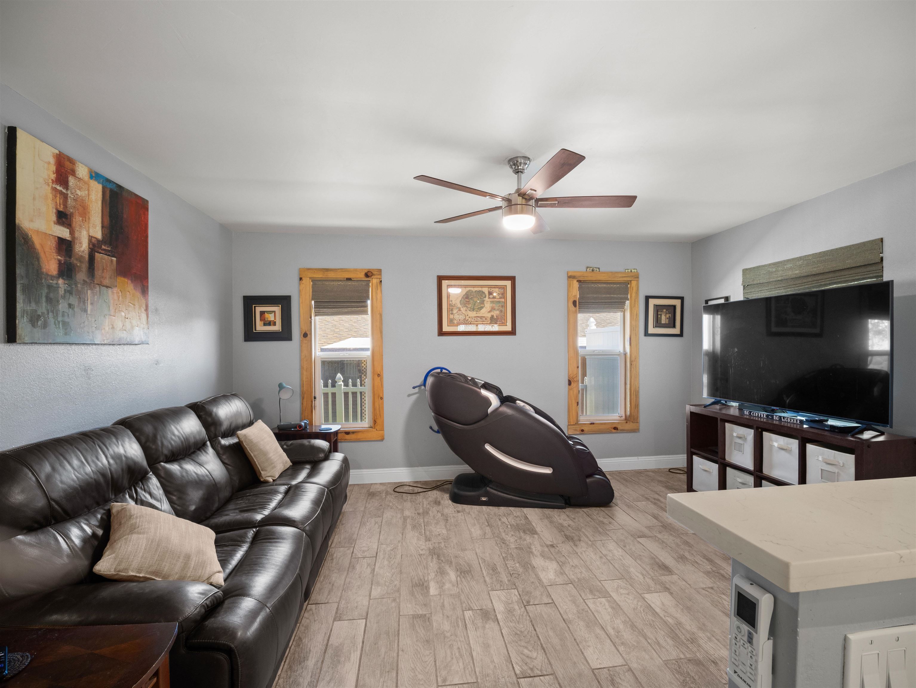 850 Makaala Dr