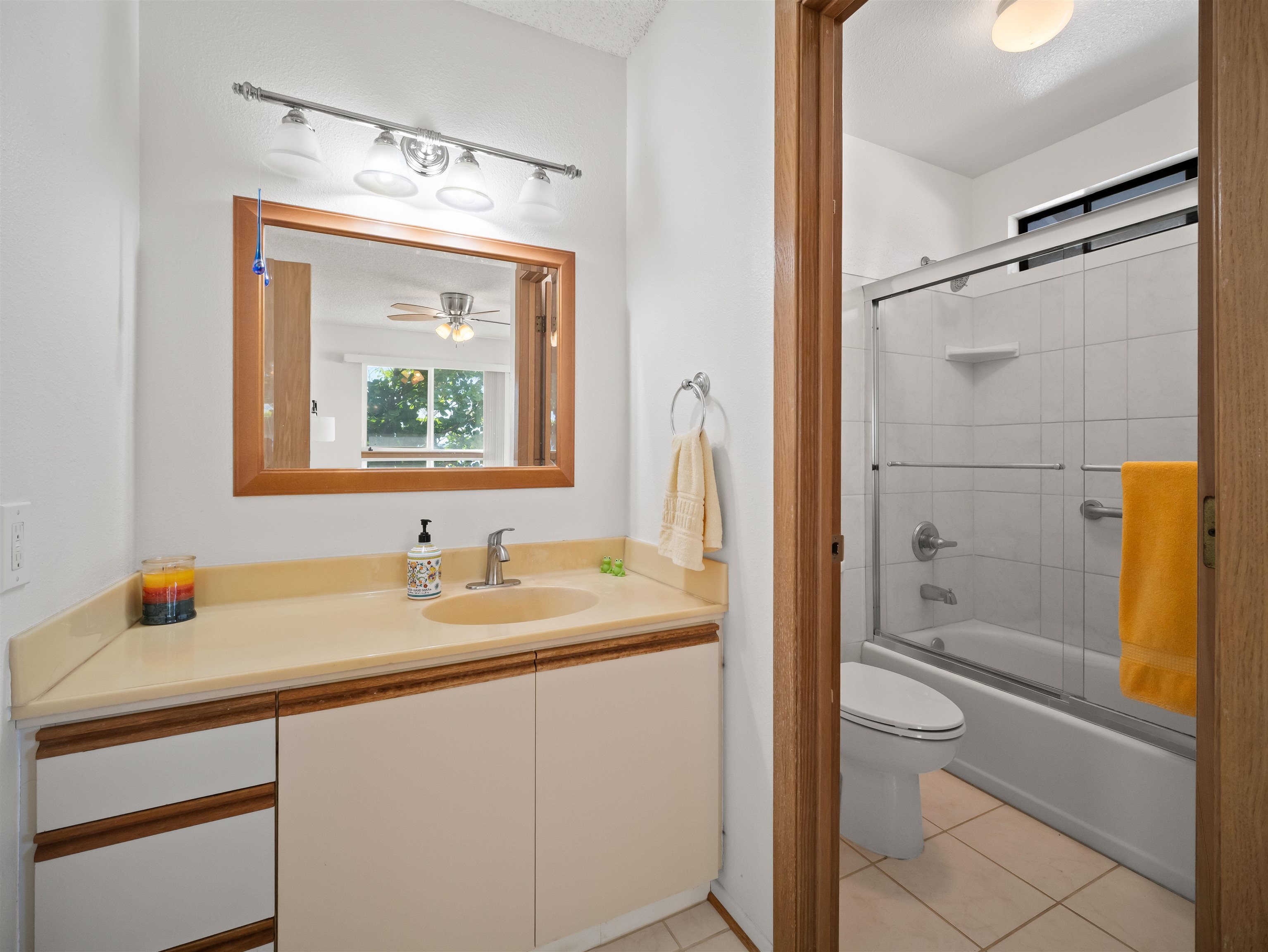 1406 Kakae Pl