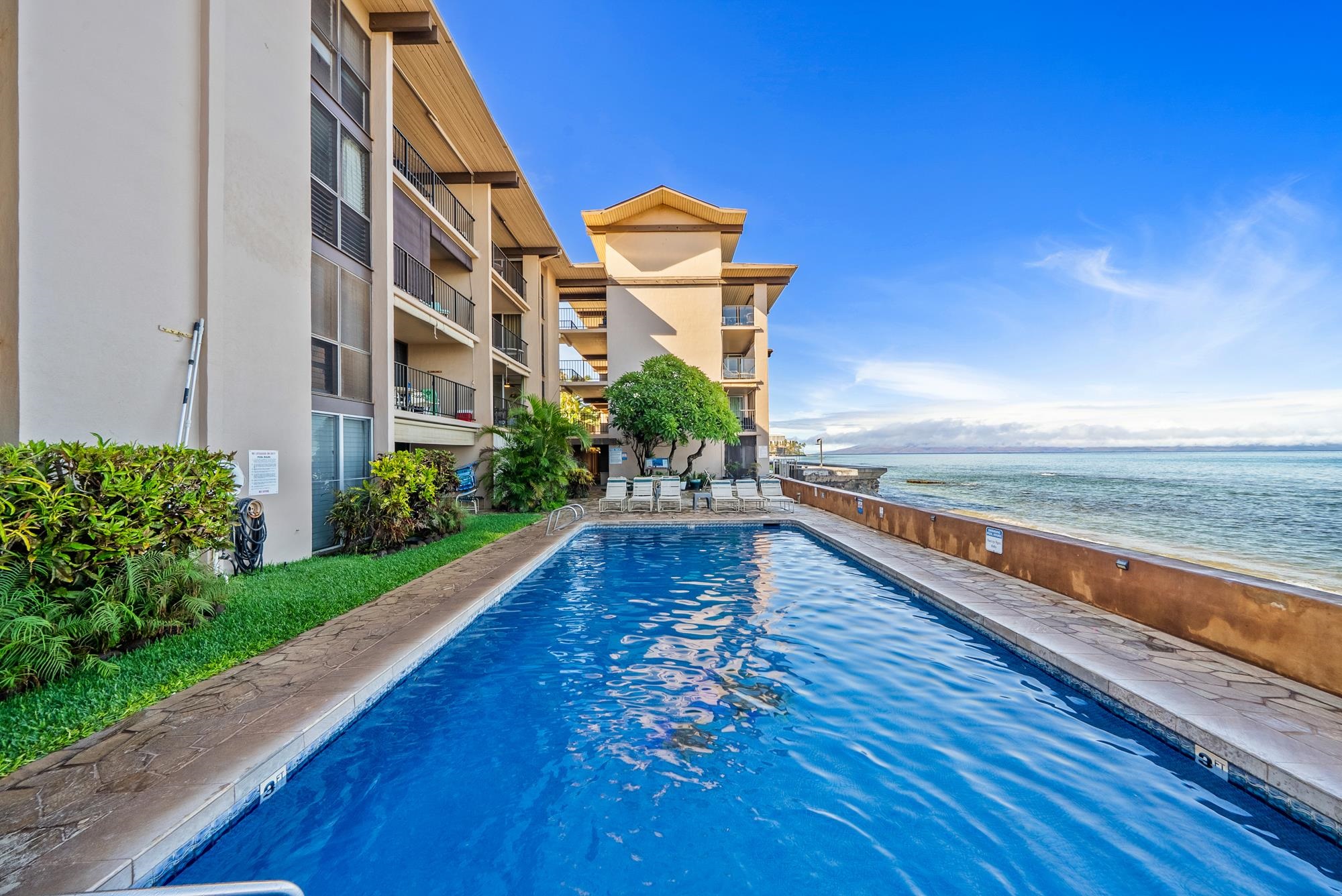 3723 Lower Honoapiilani Rd Unit: 104