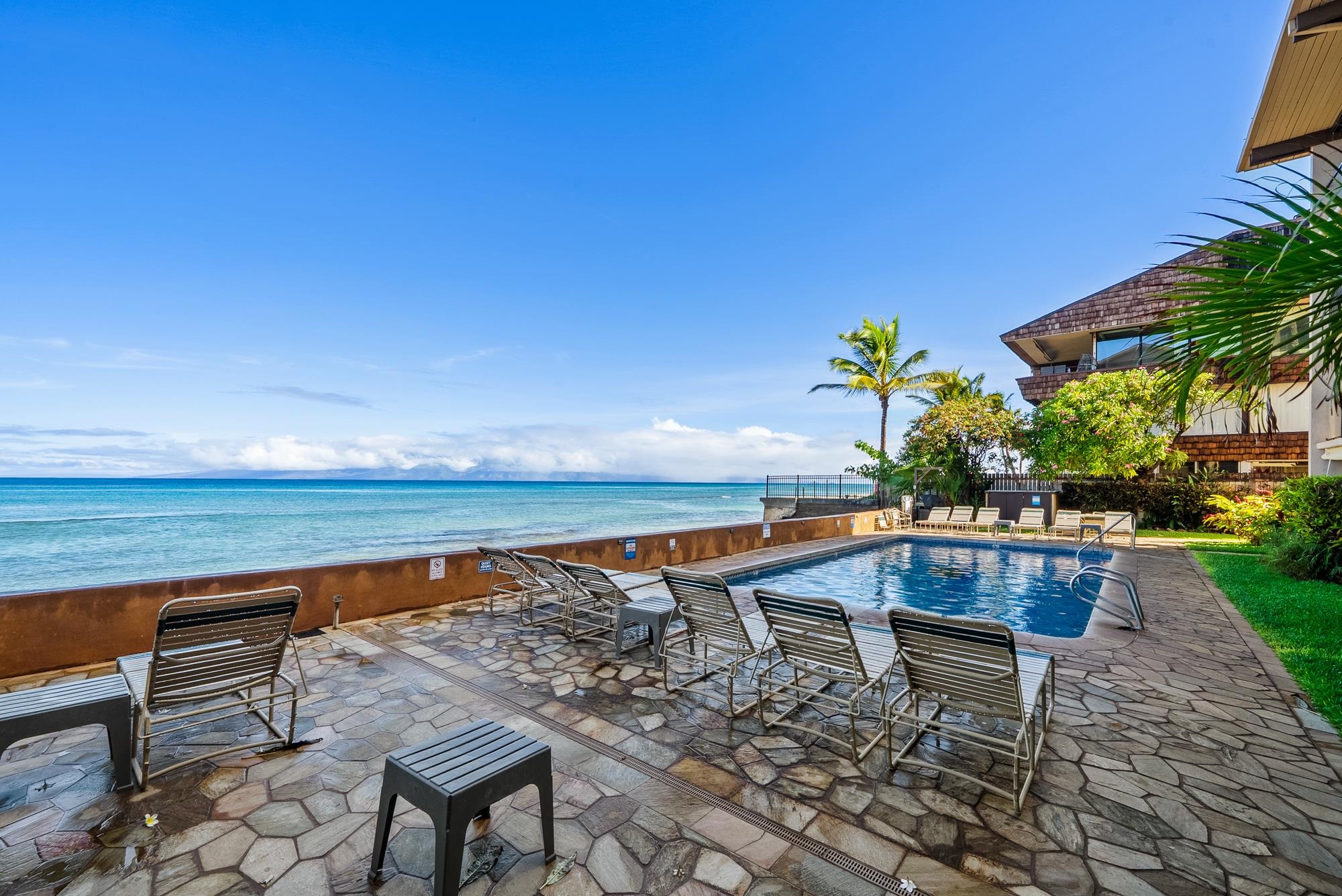 3723 Lower Honoapiilani Rd Unit: 104