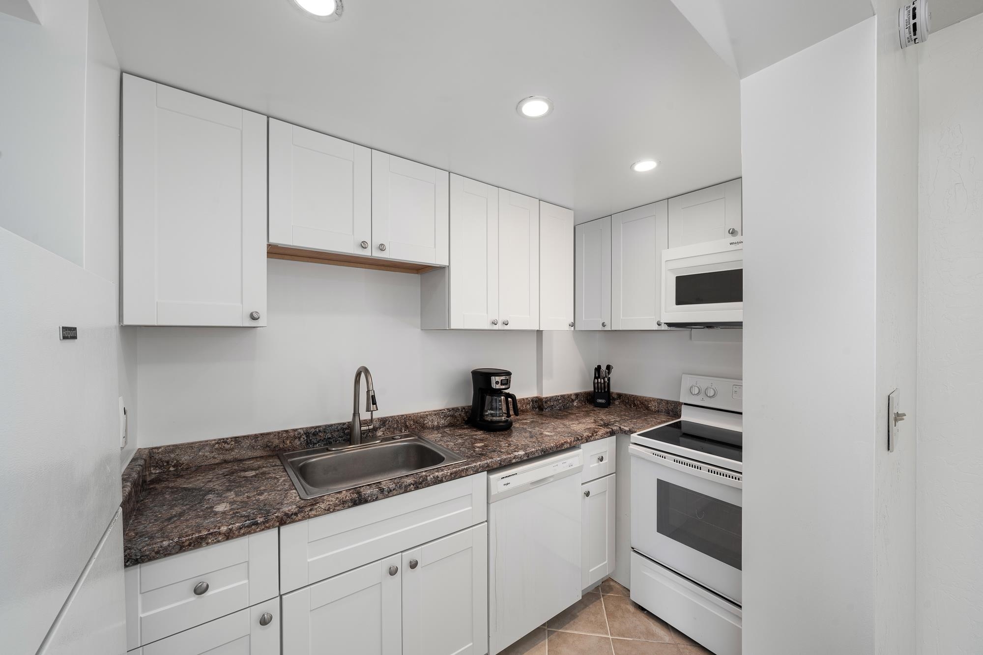 3723 Lower Honoapiilani Rd Unit: 104