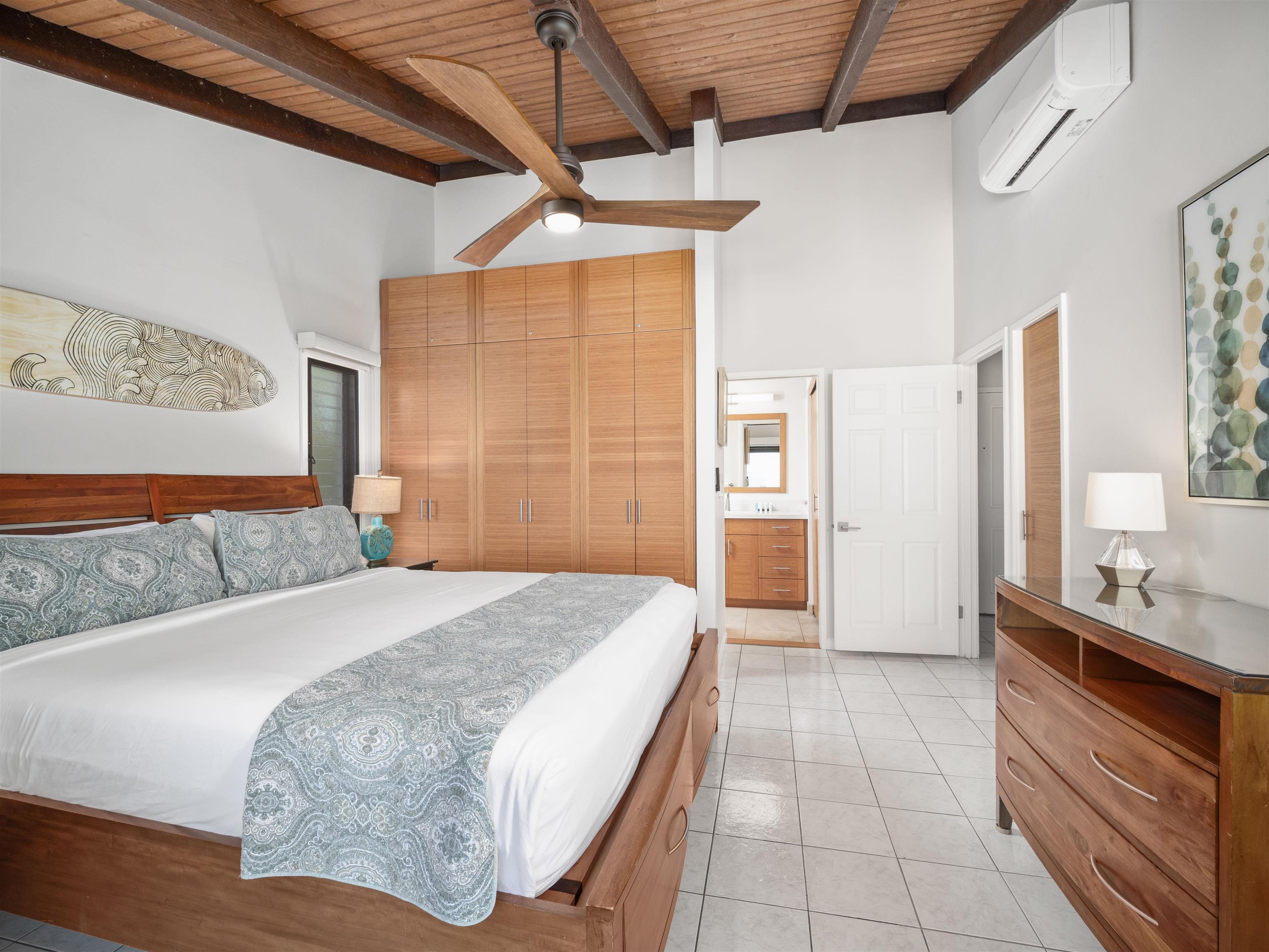10 WAILEA EKOLU Pl Unit: 1204