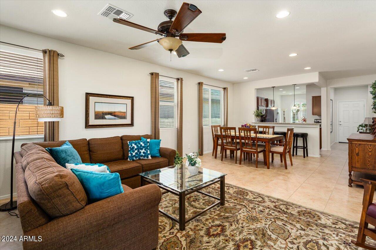 26174 W VIA DEL SOL Drive