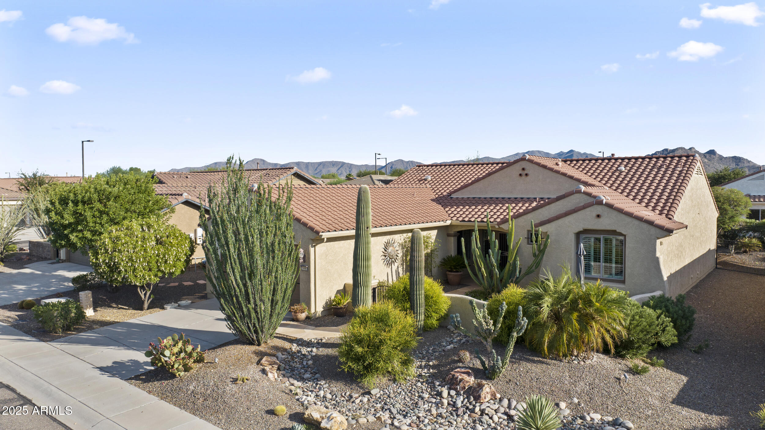 26983 W RUNION Drive