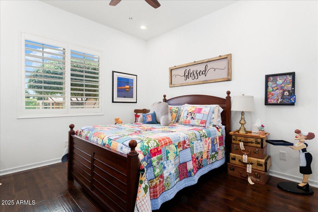 27052 W ORAIBI Drive