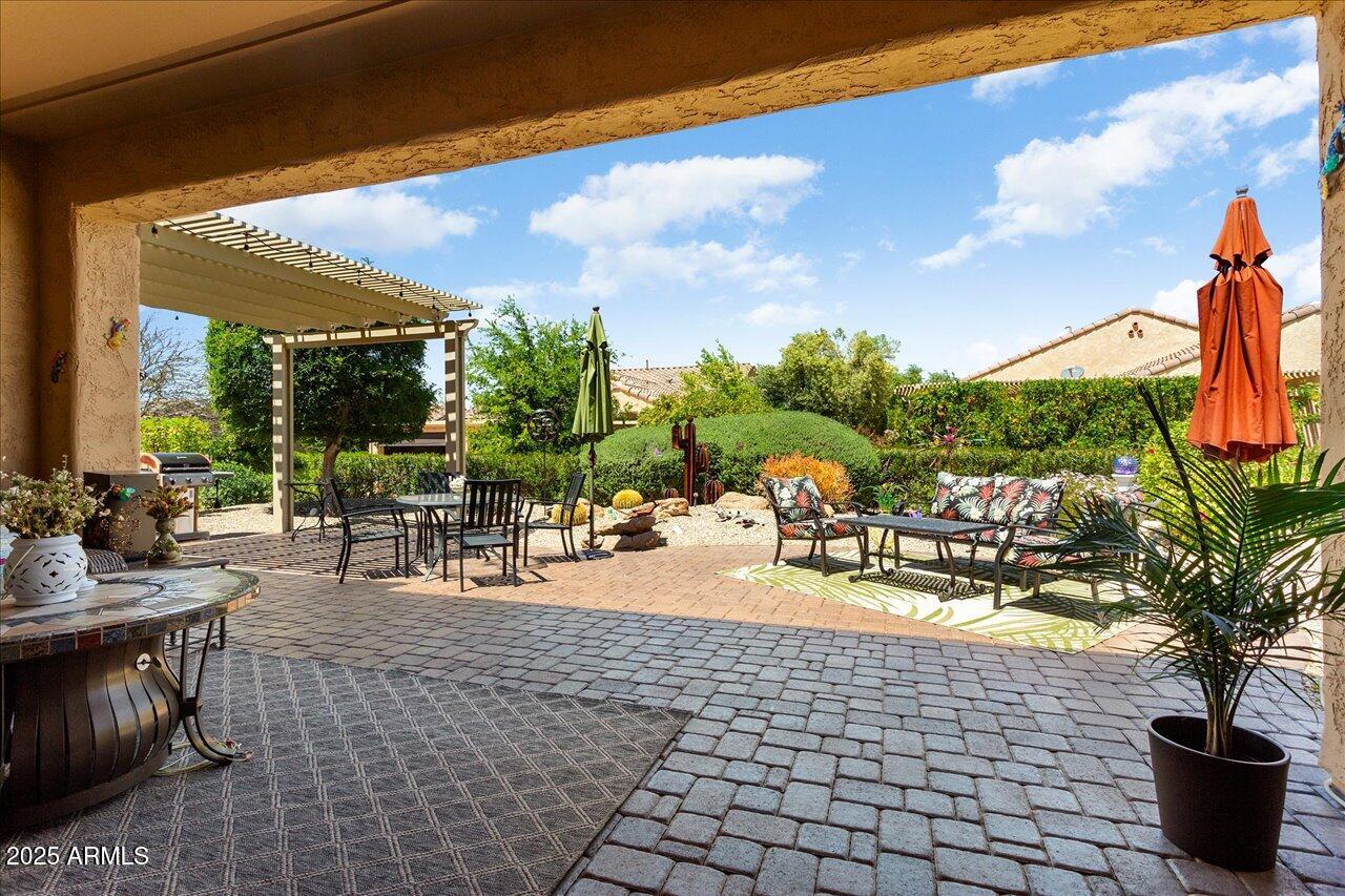 27052 W ORAIBI Drive