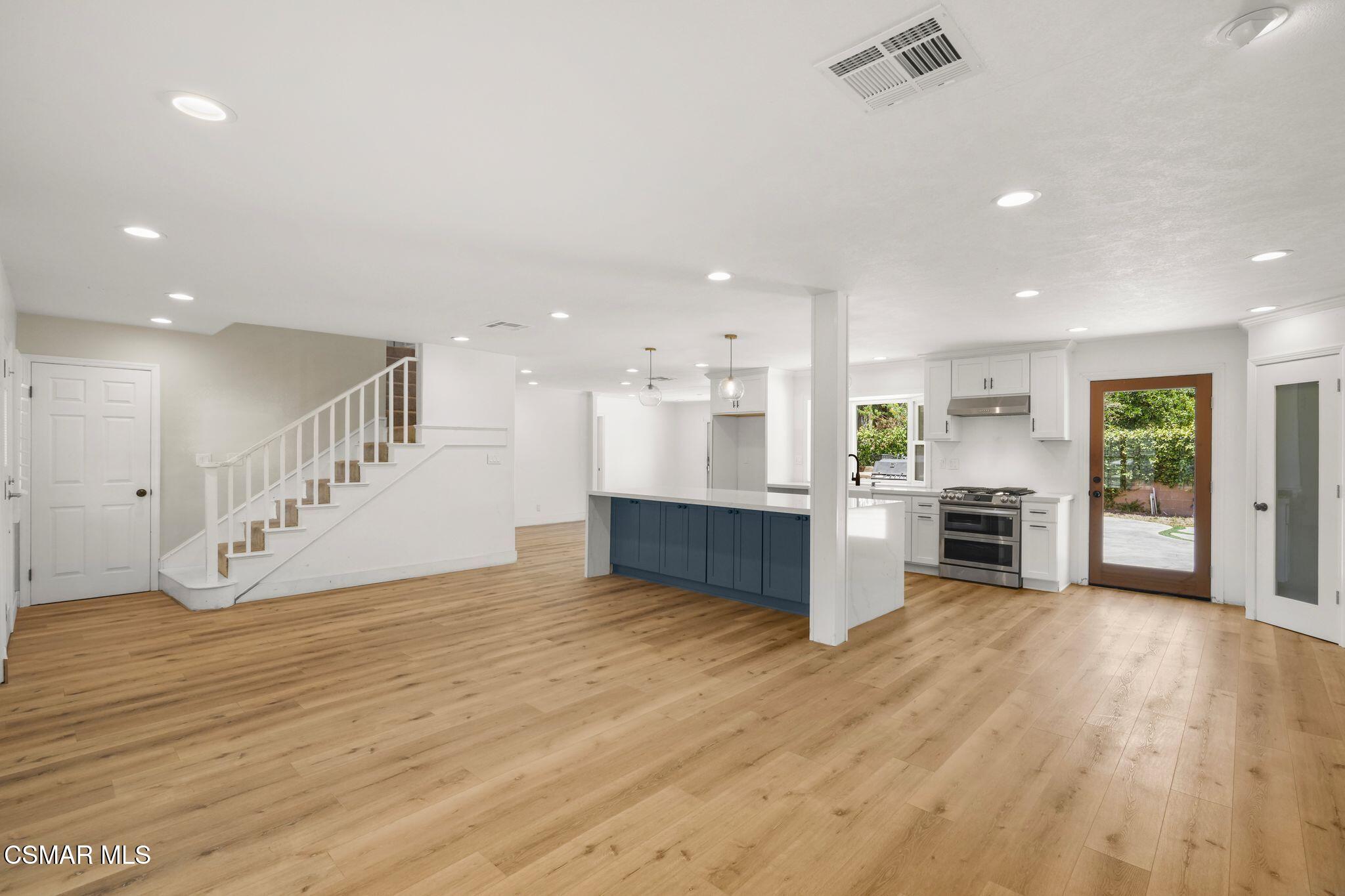 2607 Lander Court