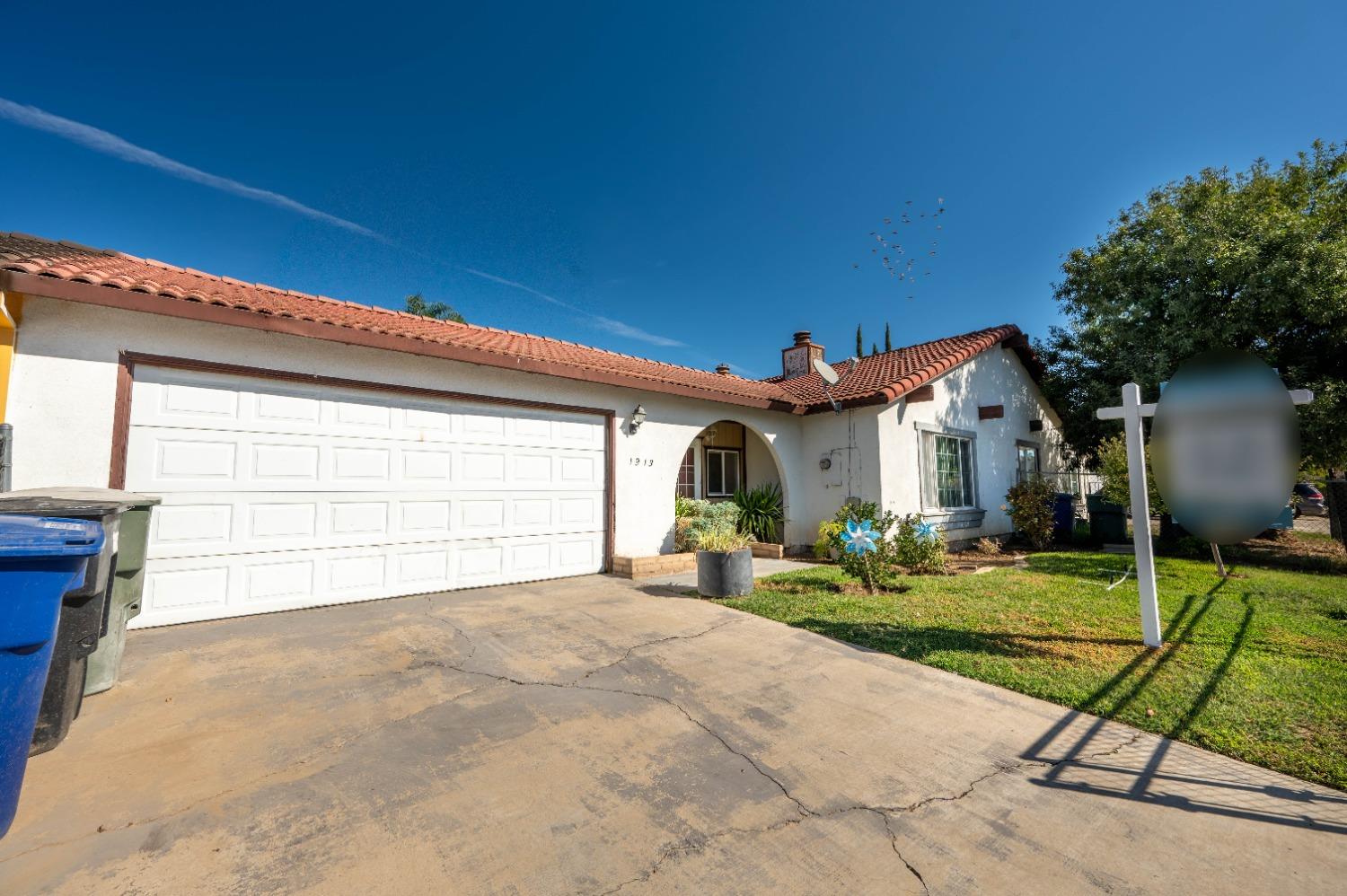 1913 Yellow Pine Drive