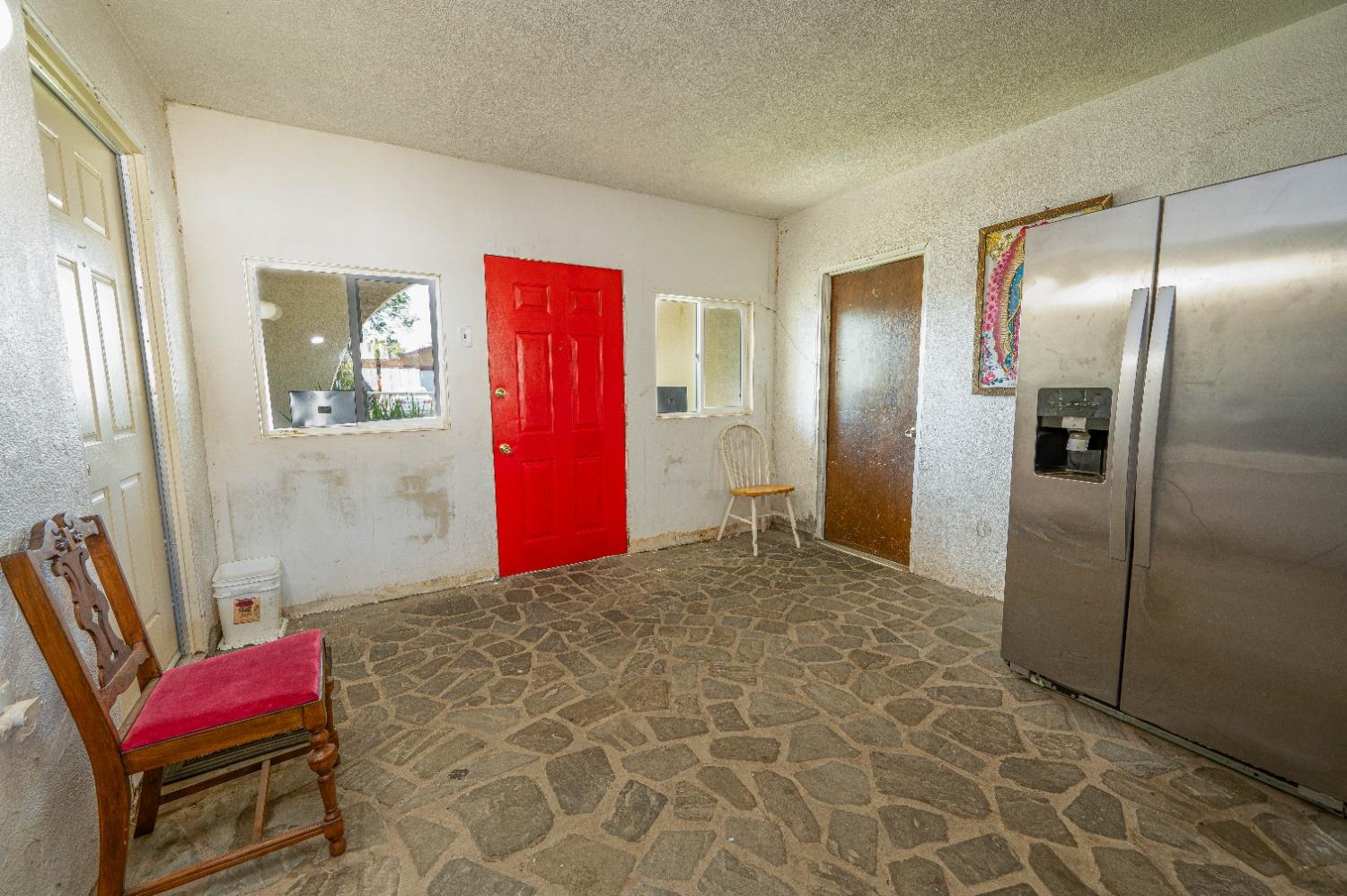 1913 Yellow Pine Drive