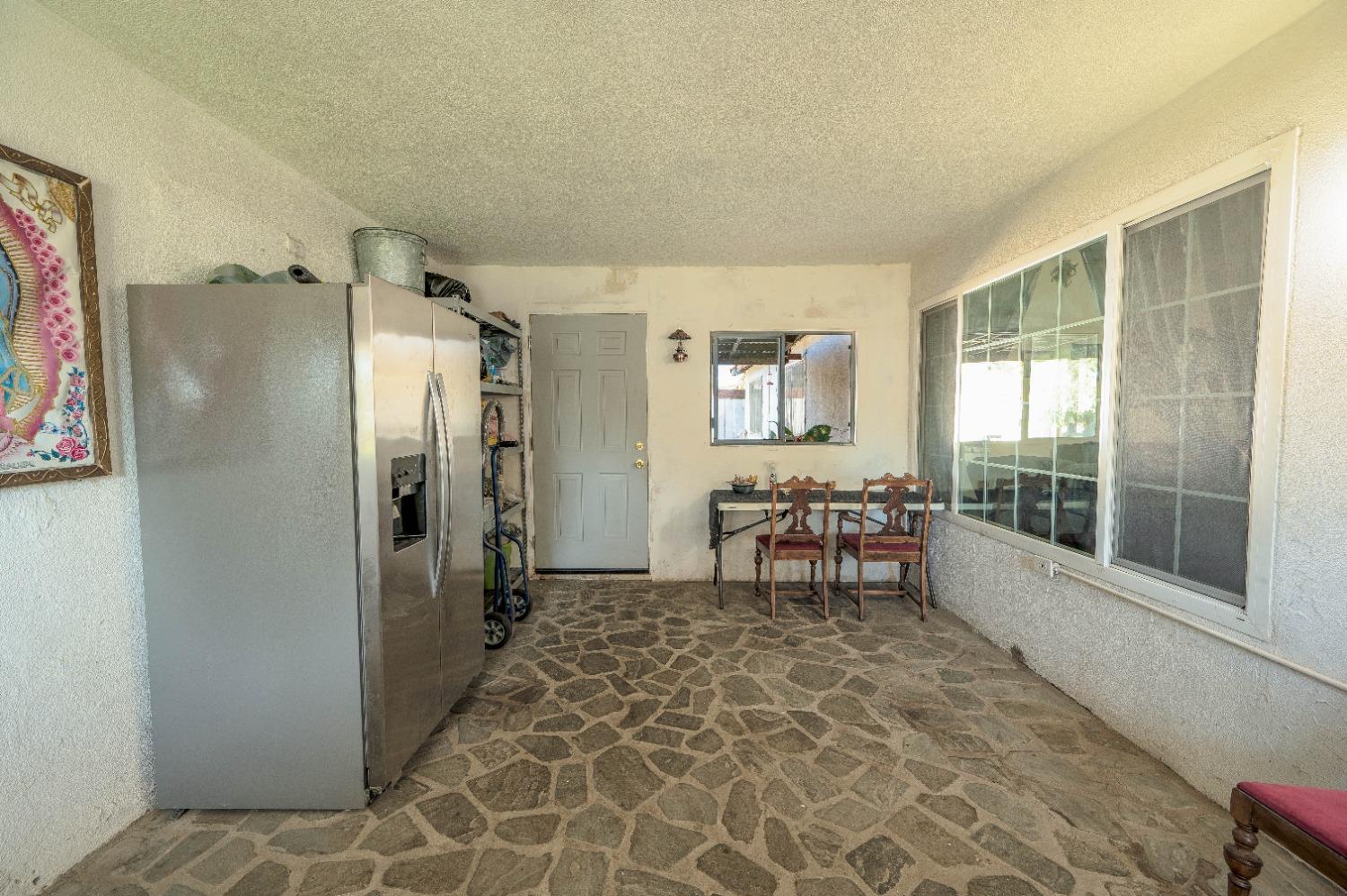 1913 Yellow Pine Drive