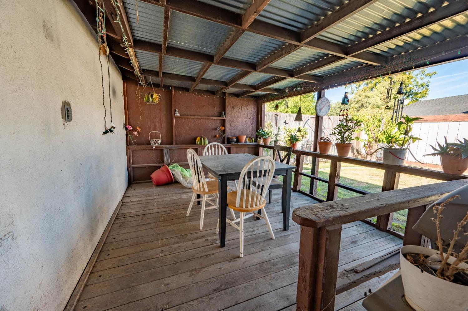 1913 Yellow Pine Drive