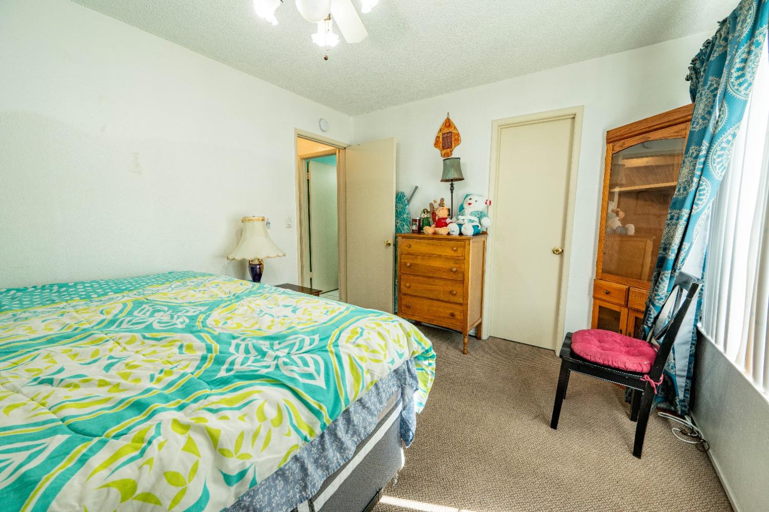 1913 Yellow Pine Drive