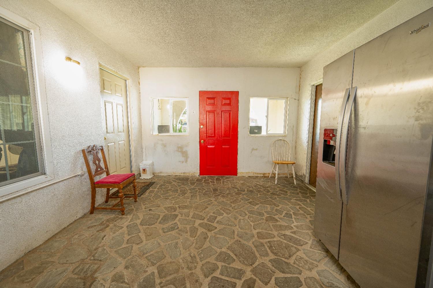 1913 Yellow Pine Drive