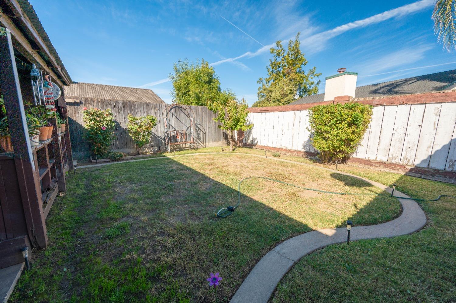 1913 Yellow Pine Drive