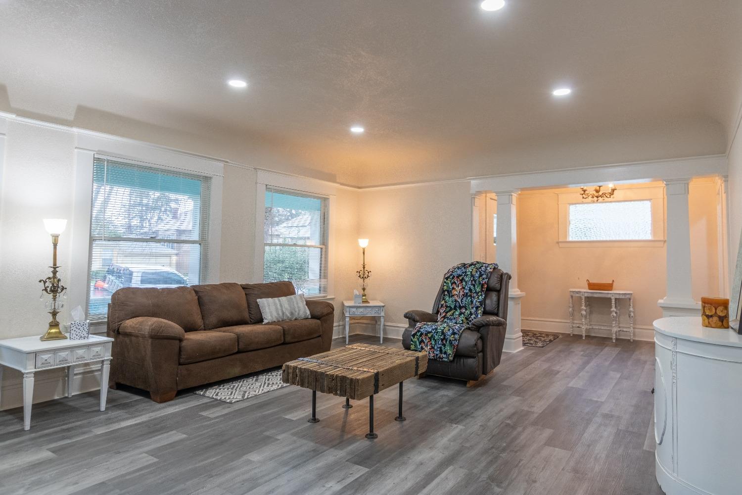 1345 N Lincoln Street