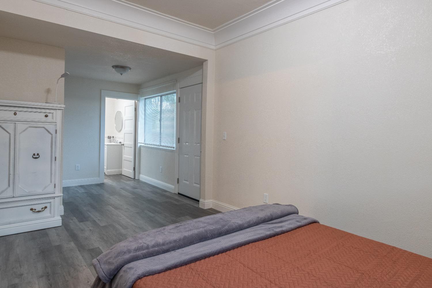 1345 N Lincoln Street