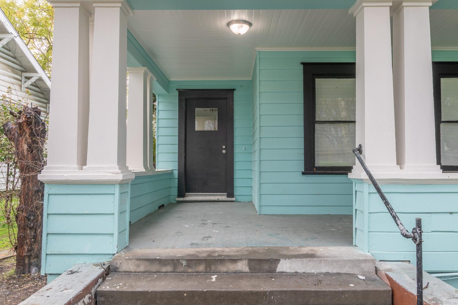 1345 N Lincoln Street