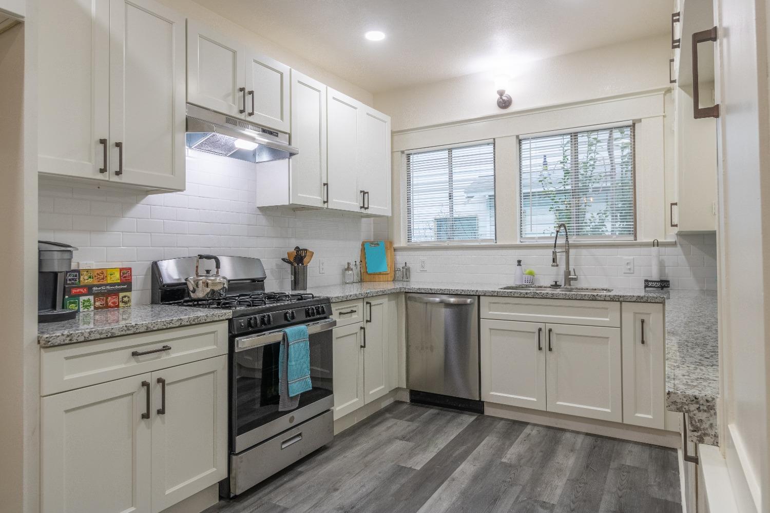 1345 N Lincoln Street