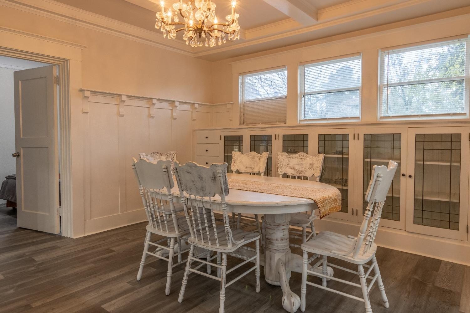 1345 N Lincoln Street