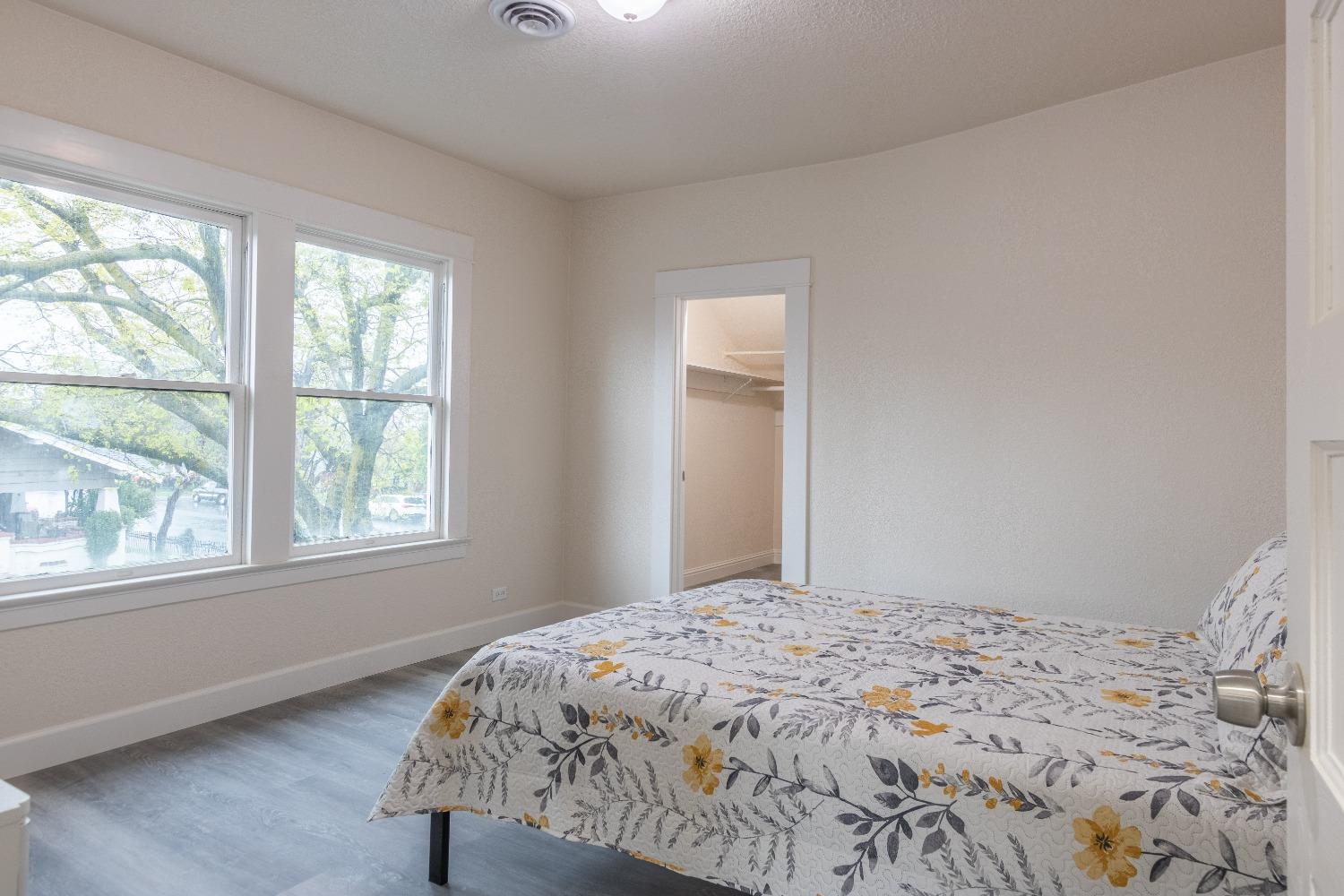 1345 N Lincoln Street