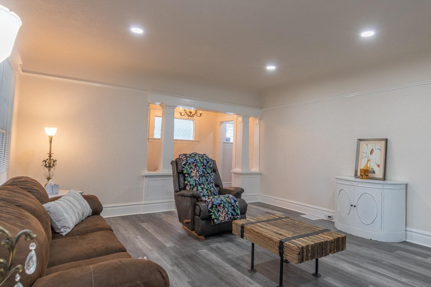 1345 N Lincoln Street