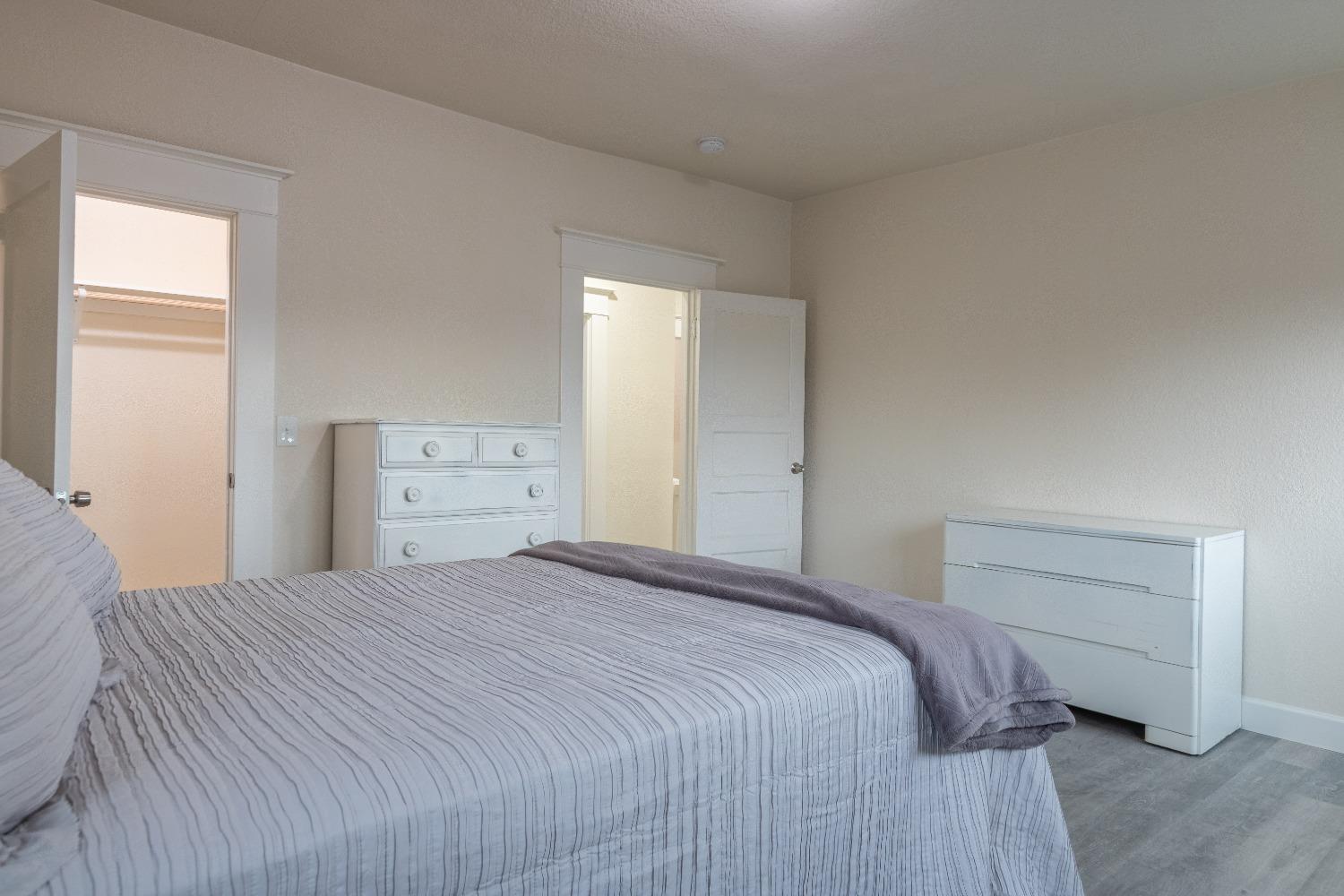 1345 N Lincoln Street