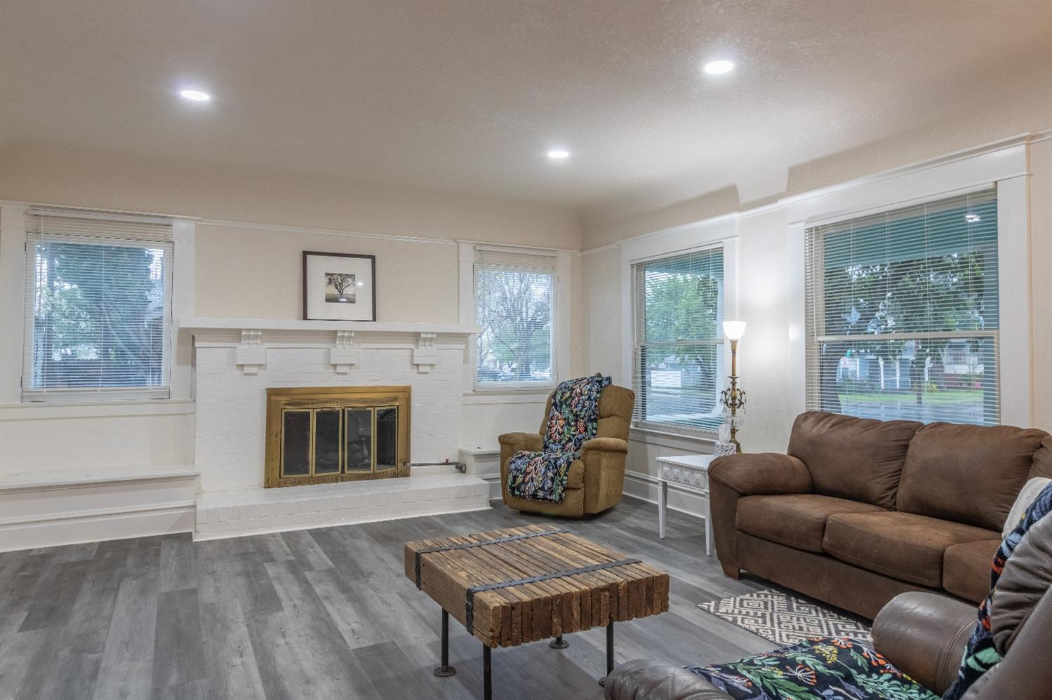 1345 N Lincoln Street