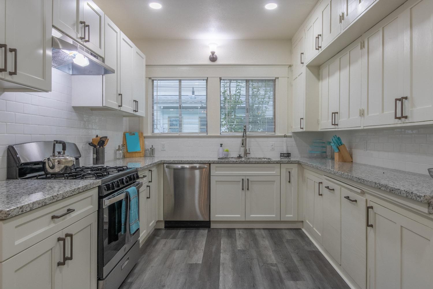 1345 N Lincoln Street