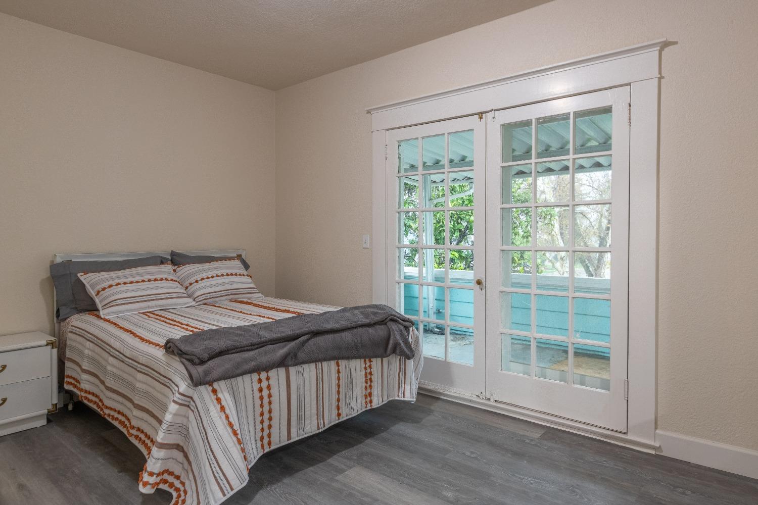 1345 N Lincoln Street