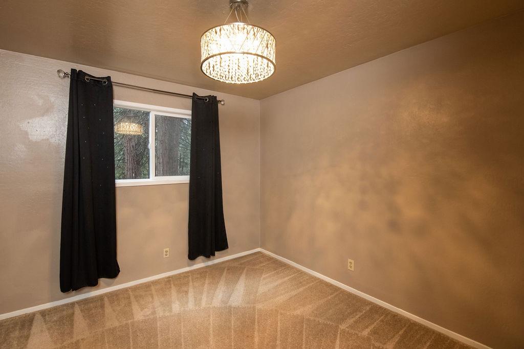 1055 Hidden Valley Road