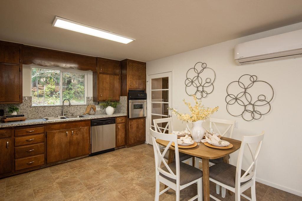 1055 Hidden Valley Road