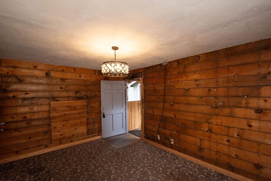 1055 Hidden Valley Road