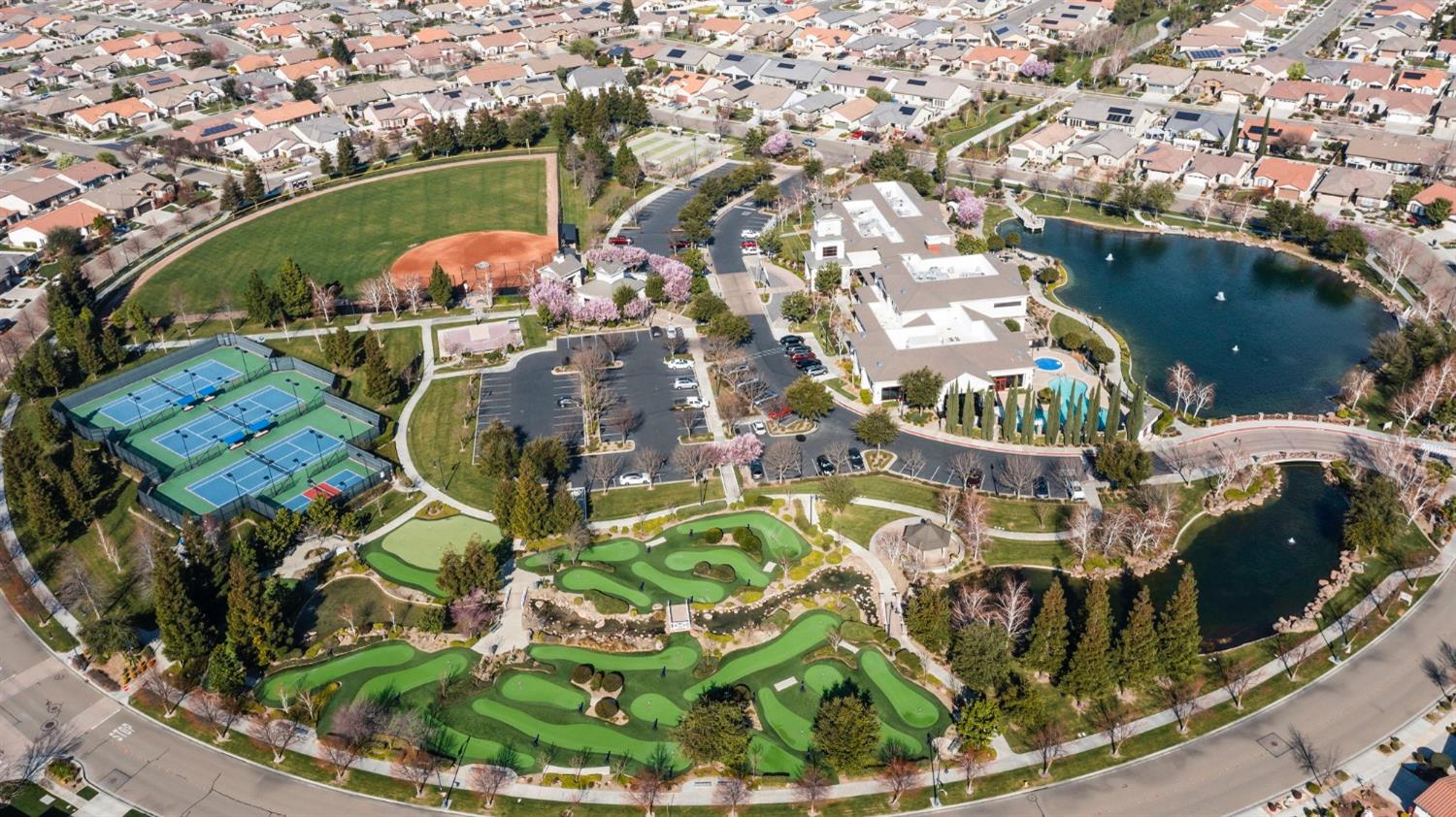 1557 Maple Valley Street