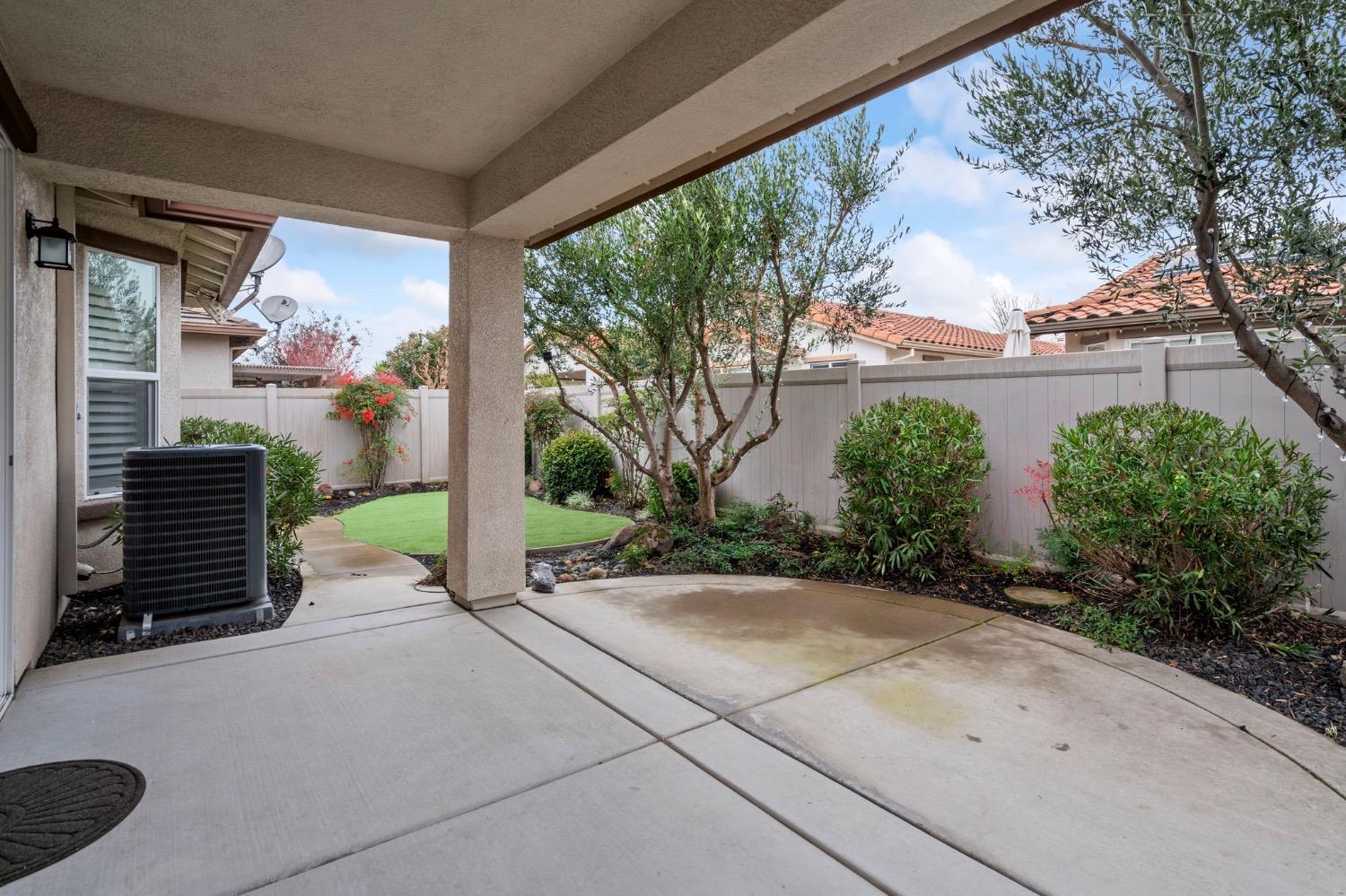 1557 Maple Valley Street