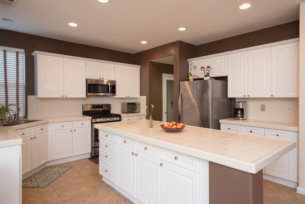 631 Valley View Drive