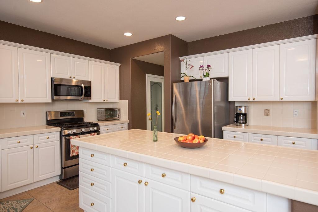 631 Valley View Drive