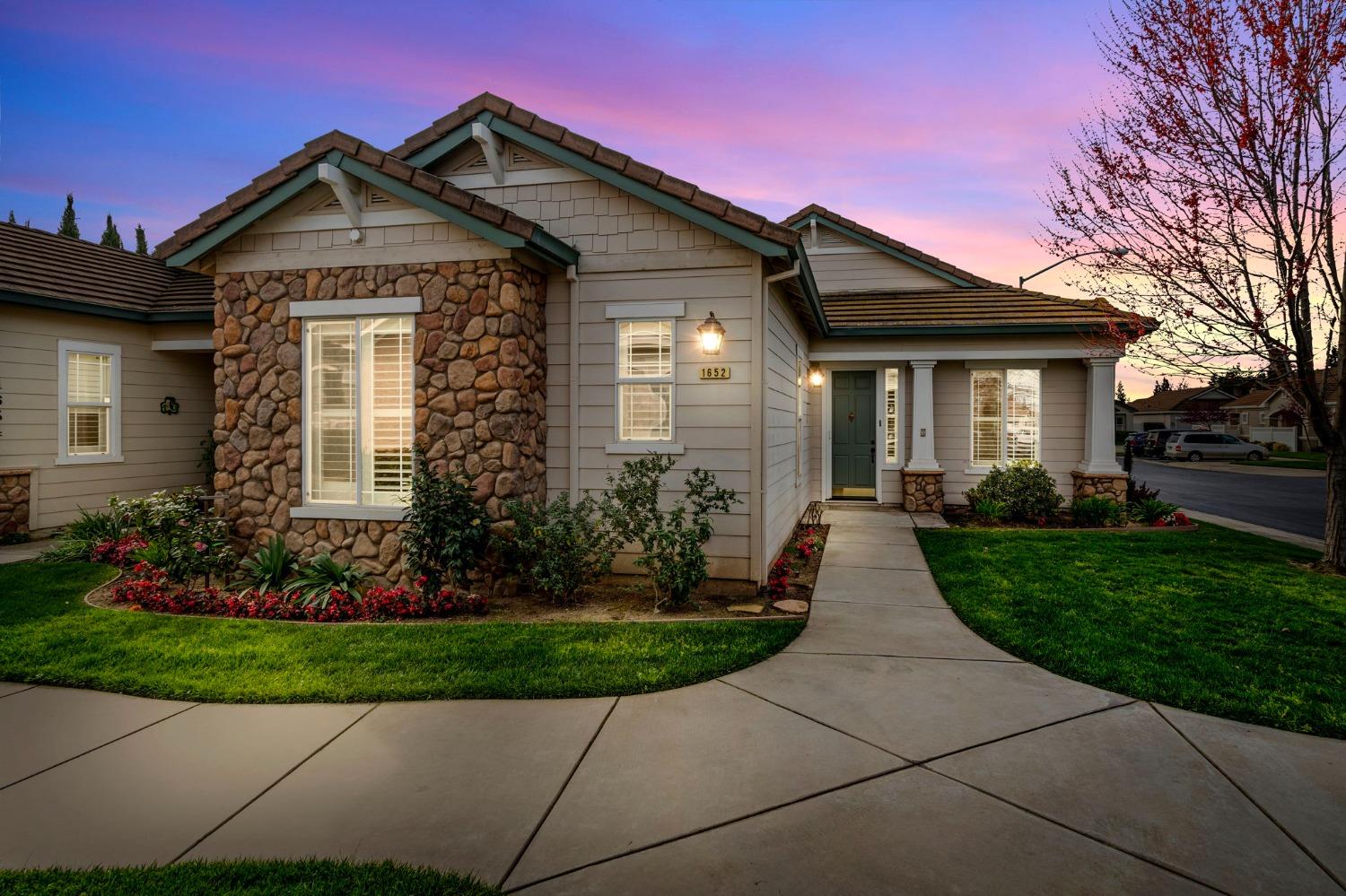 1652 Windy Cove Lane