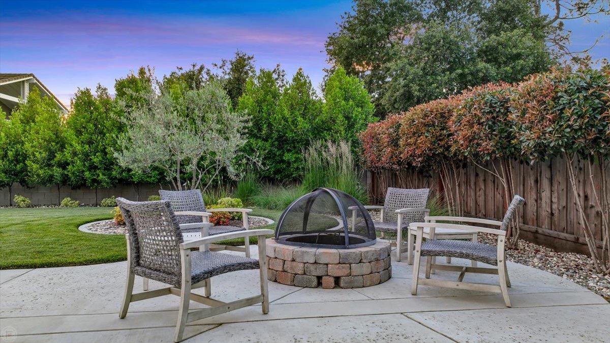 10825 Goldsborough Circle