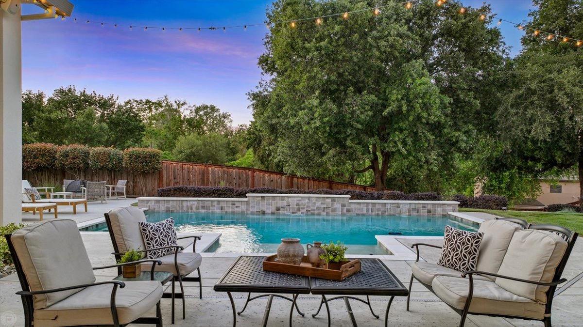 10825 Goldsborough Circle