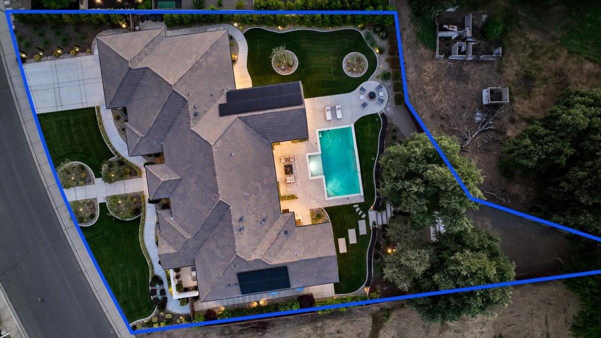 10825 Goldsborough Circle