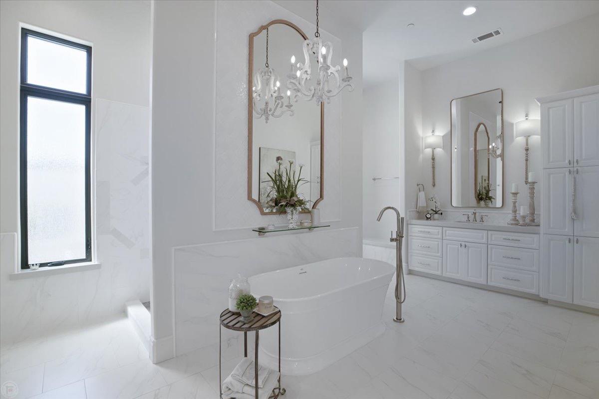 10825 Goldsborough Circle