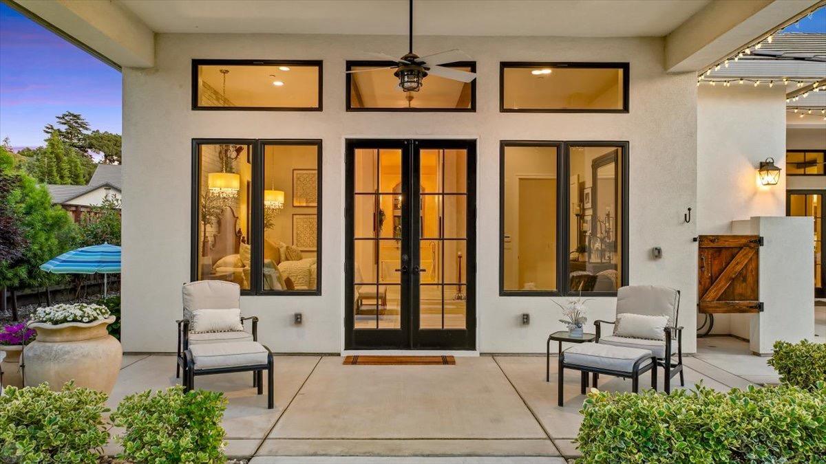 10825 Goldsborough Circle