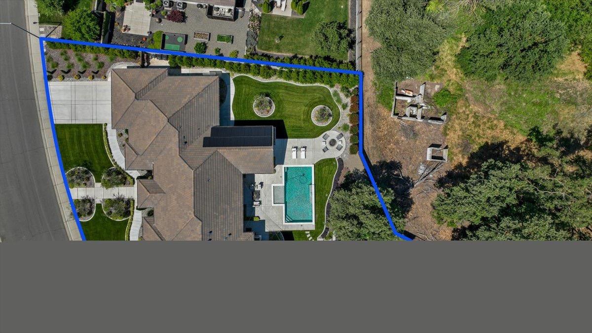 10825 Goldsborough Circle