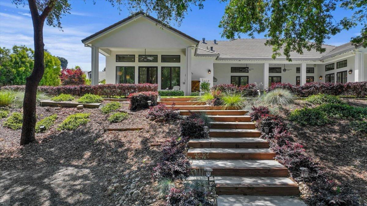 10825 Goldsborough Circle