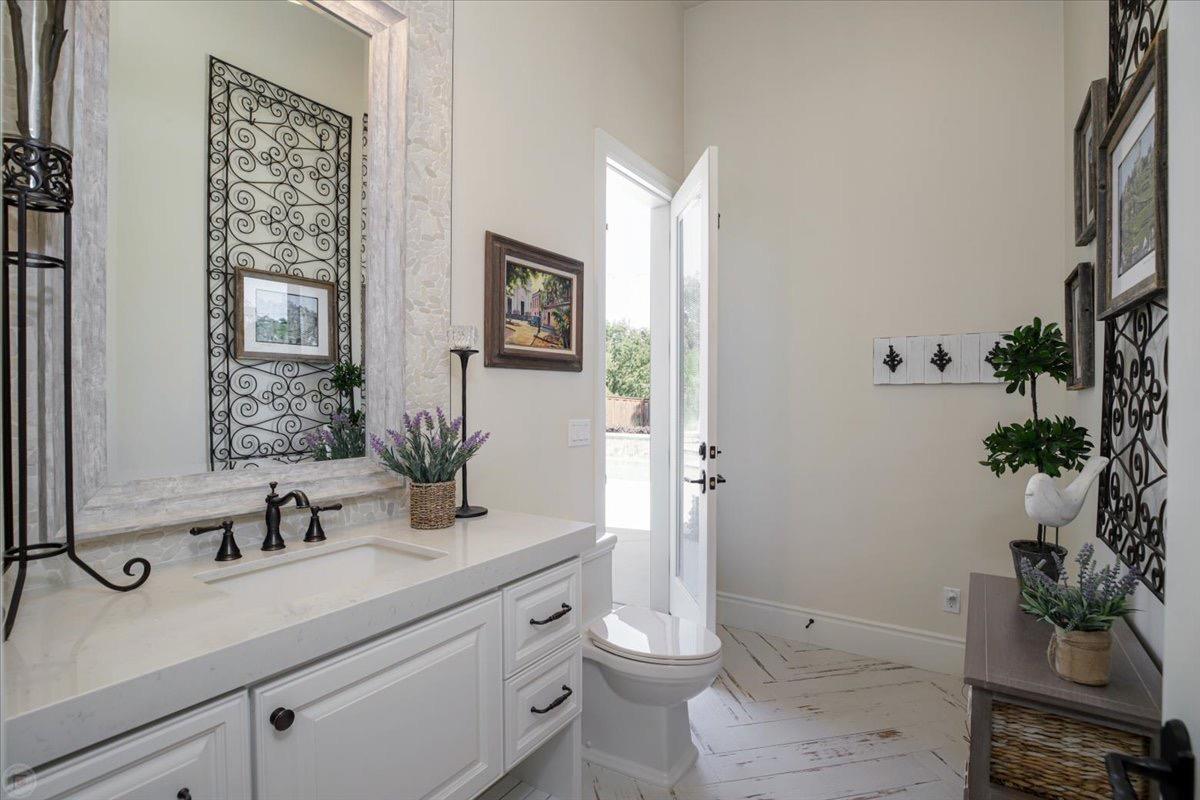 10825 Goldsborough Circle