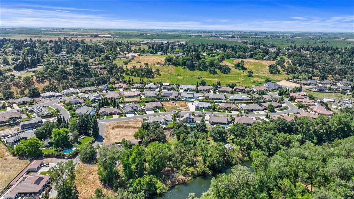 10825 Goldsborough Circle