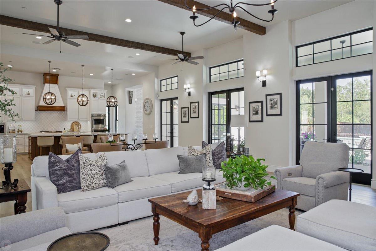 10825 Goldsborough Circle