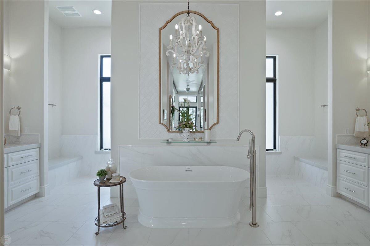 10825 Goldsborough Circle