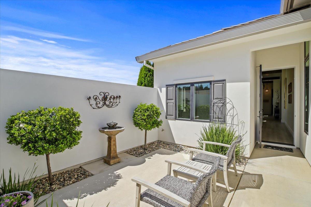 10825 Goldsborough Circle