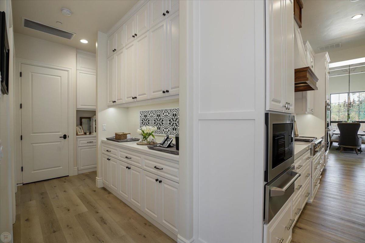 10825 Goldsborough Circle